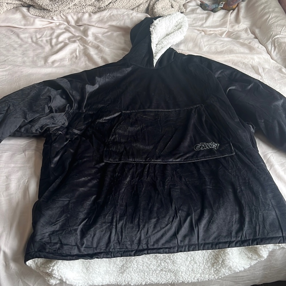 the comfy original wearable blanket